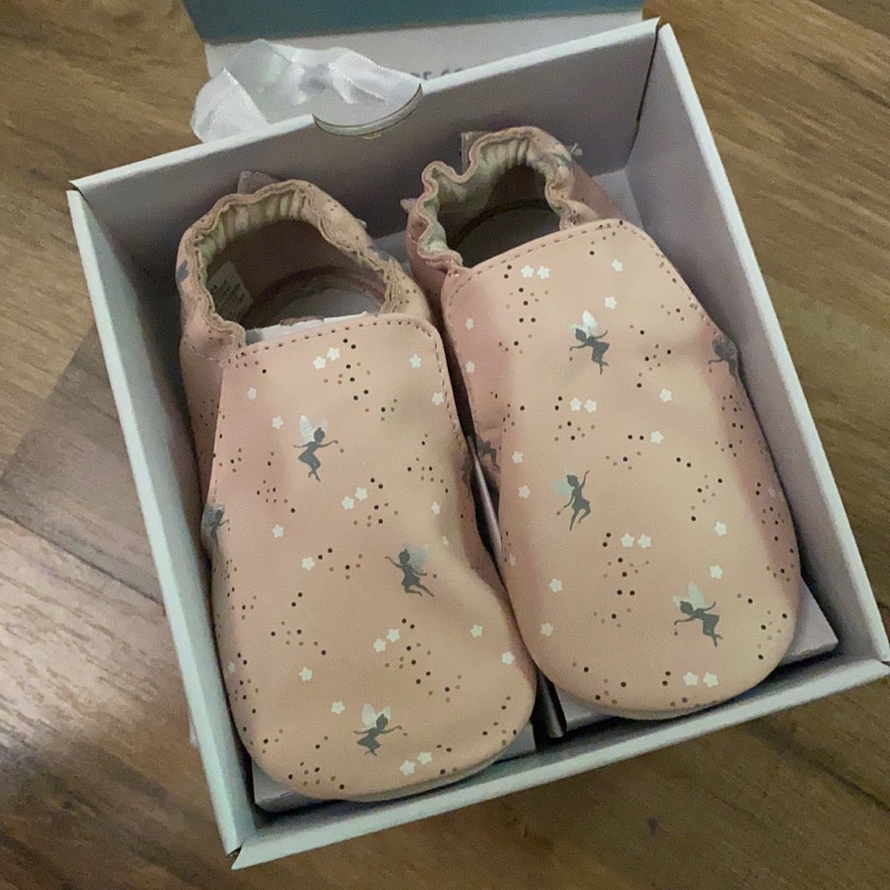 Robeez pink Pixie and peacock